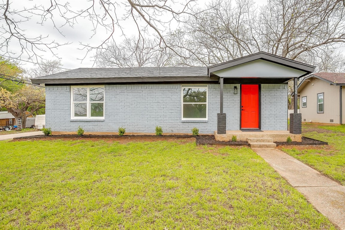 906 S Rusk Avenue Alvarado TX 76009