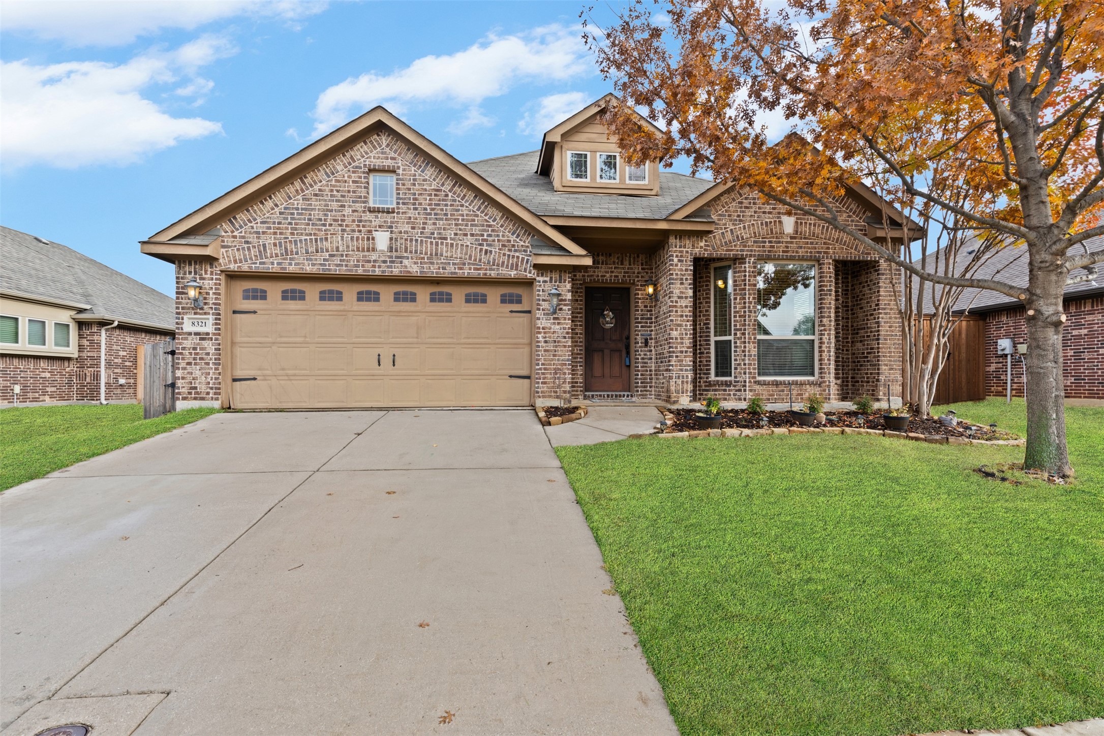 8321 Spitfire Trail Aubrey TX 76227