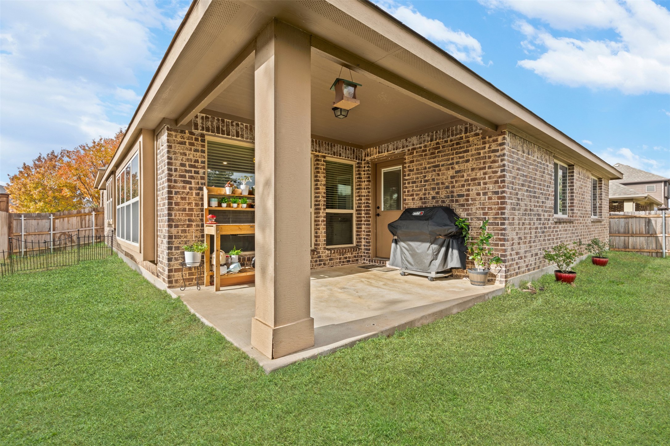 8321 Spitfire Trail Aubrey TX 76227