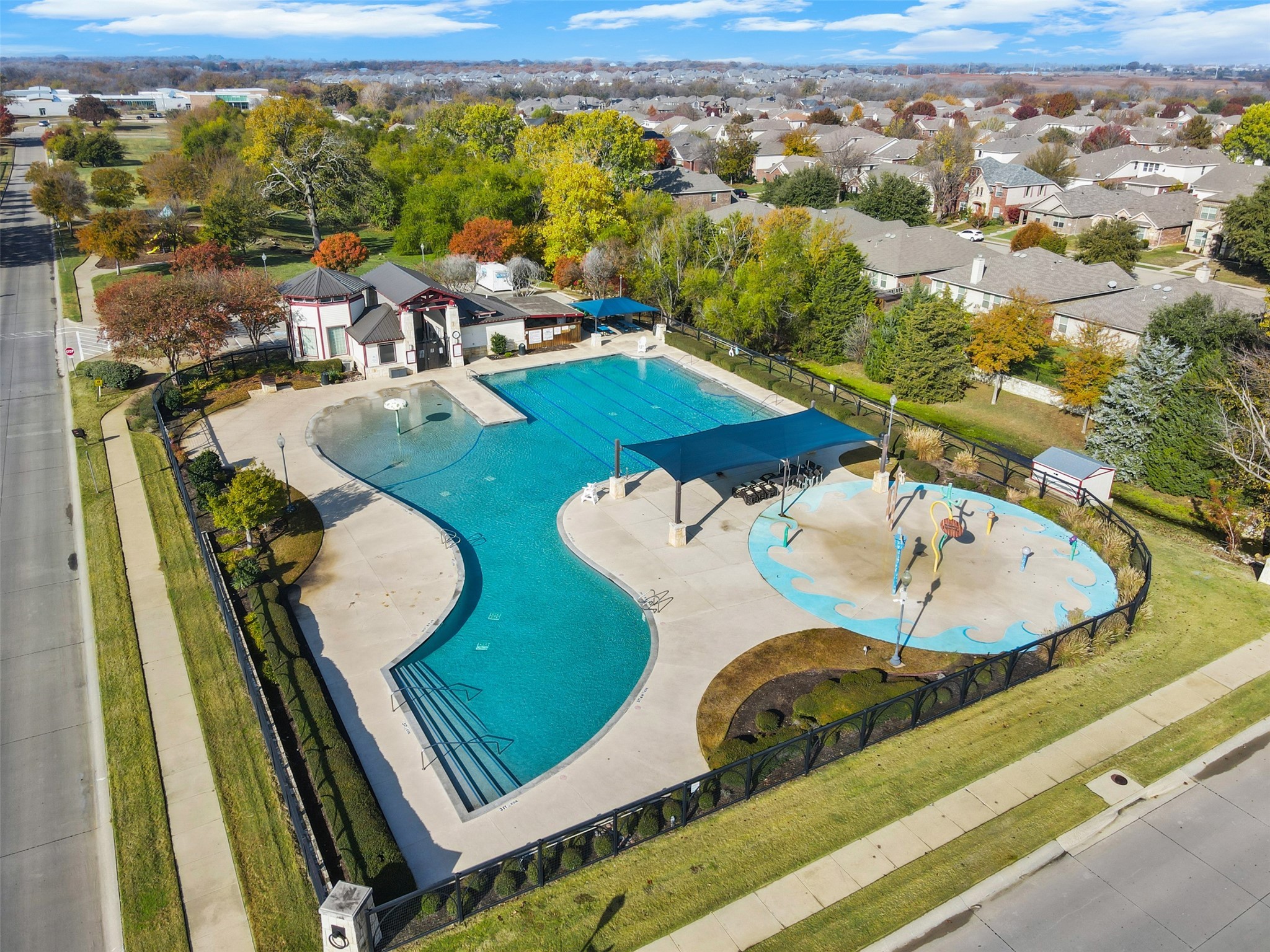 8321 Spitfire Trail Aubrey TX 76227