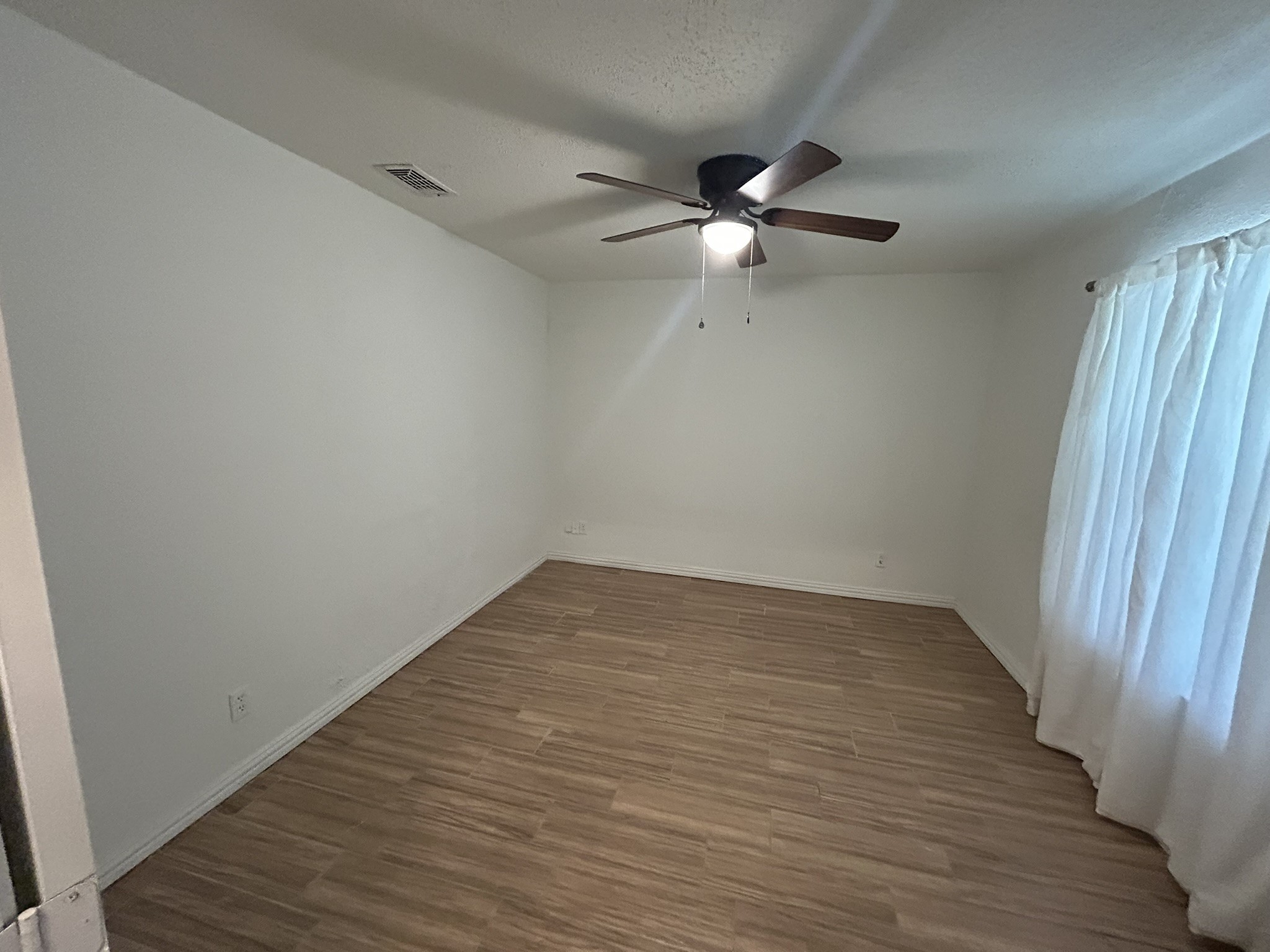 4122 W Rochelle Road Irving TX 75062