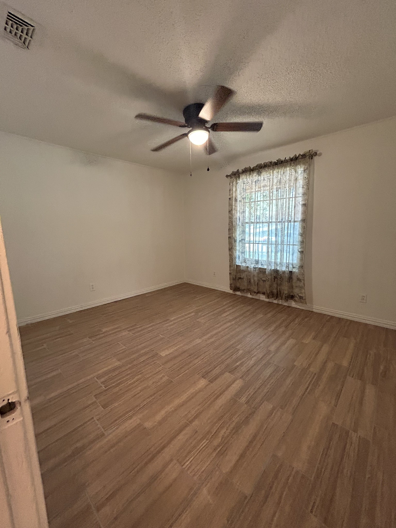 4122 W Rochelle Road Irving TX 75062