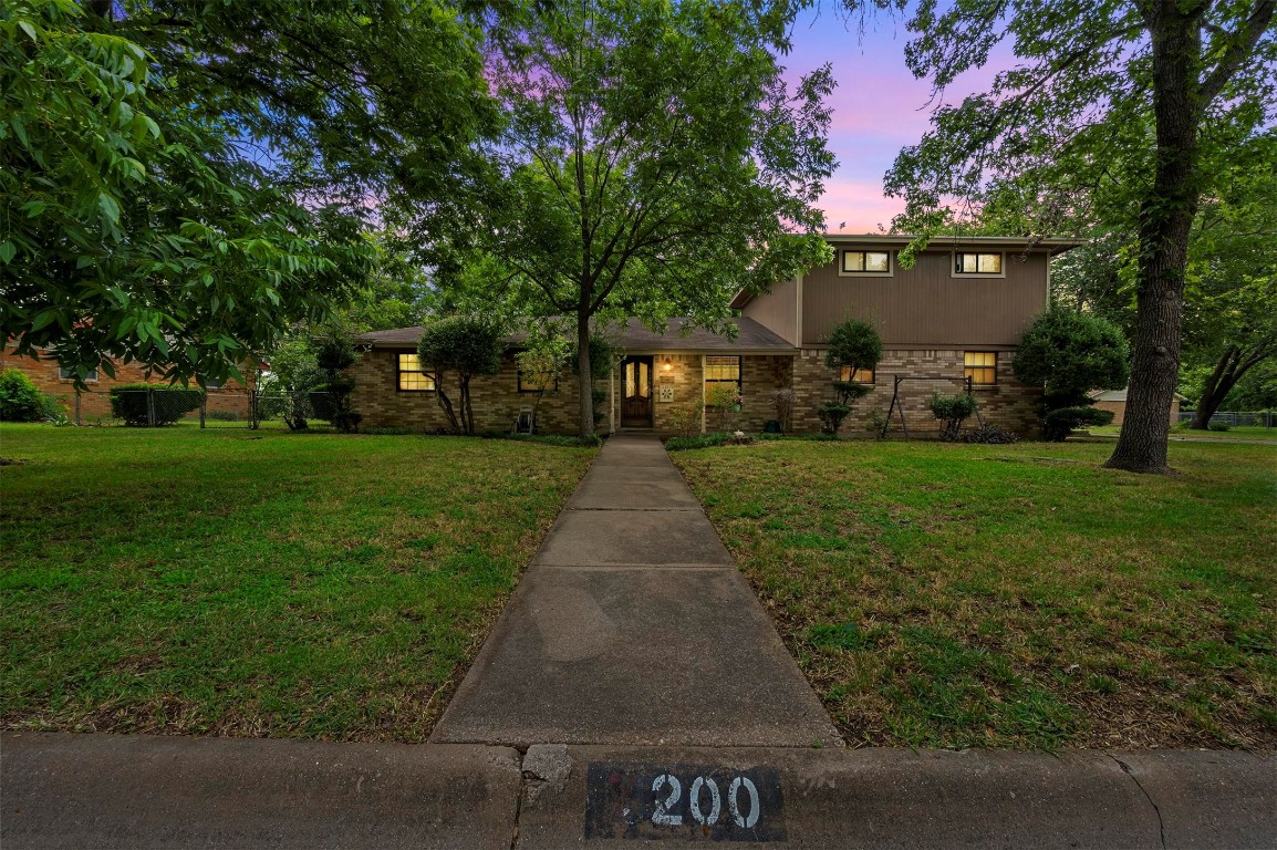 200 NW Jill Ann Drive Burleson TX 76028