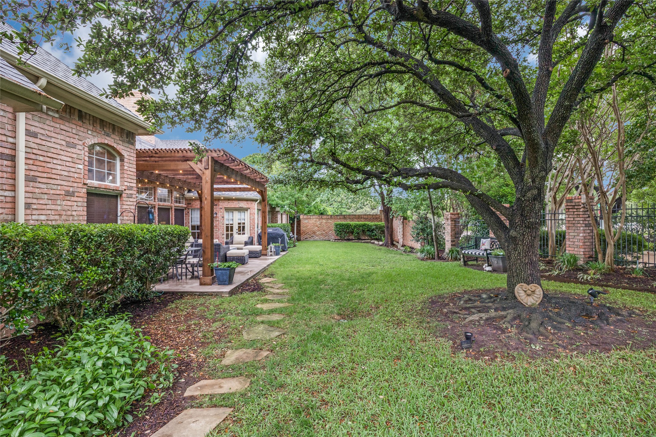 5604 Encore Drive Dallas TX 75240
