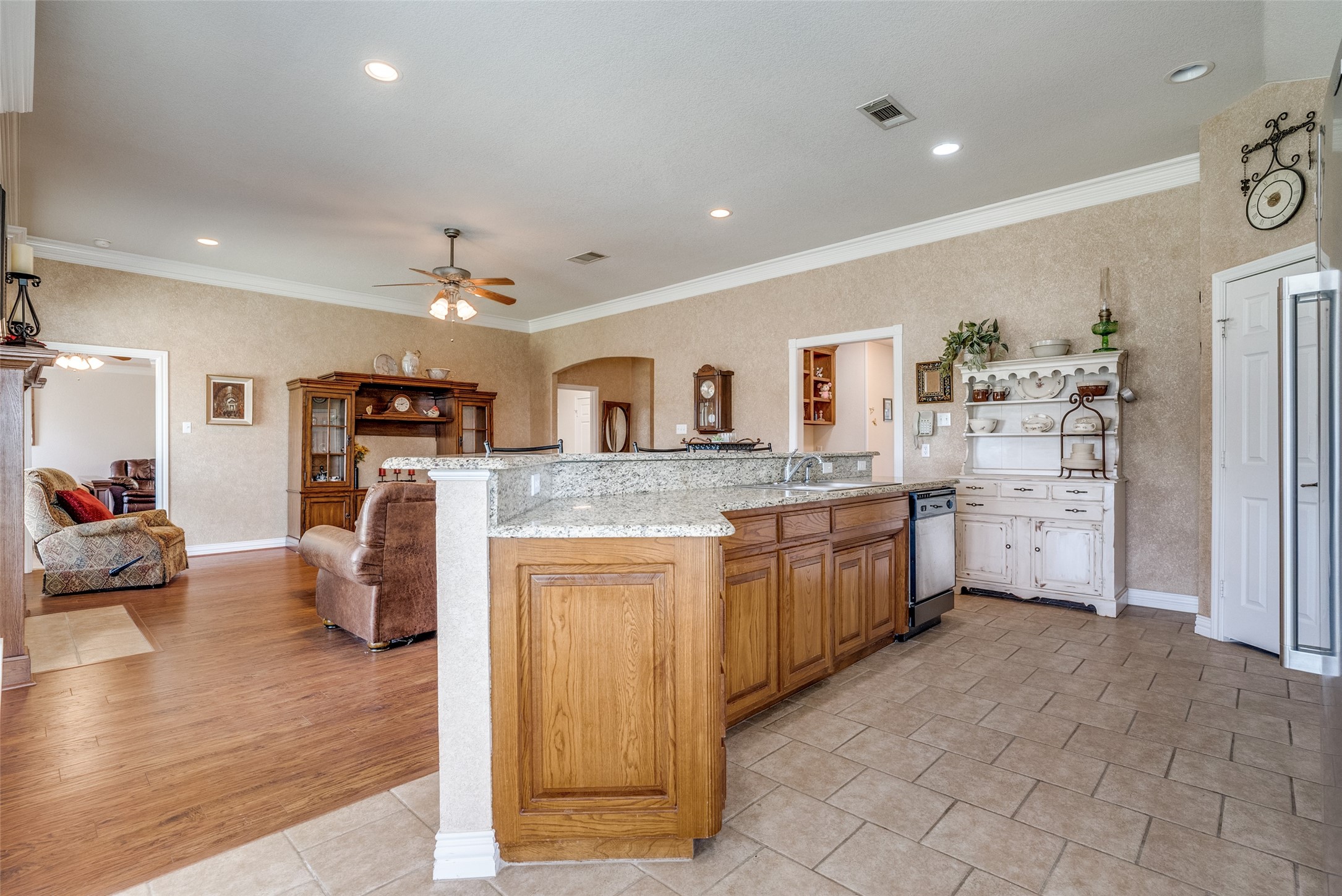 3901 Bonita Court Granbury TX 76049