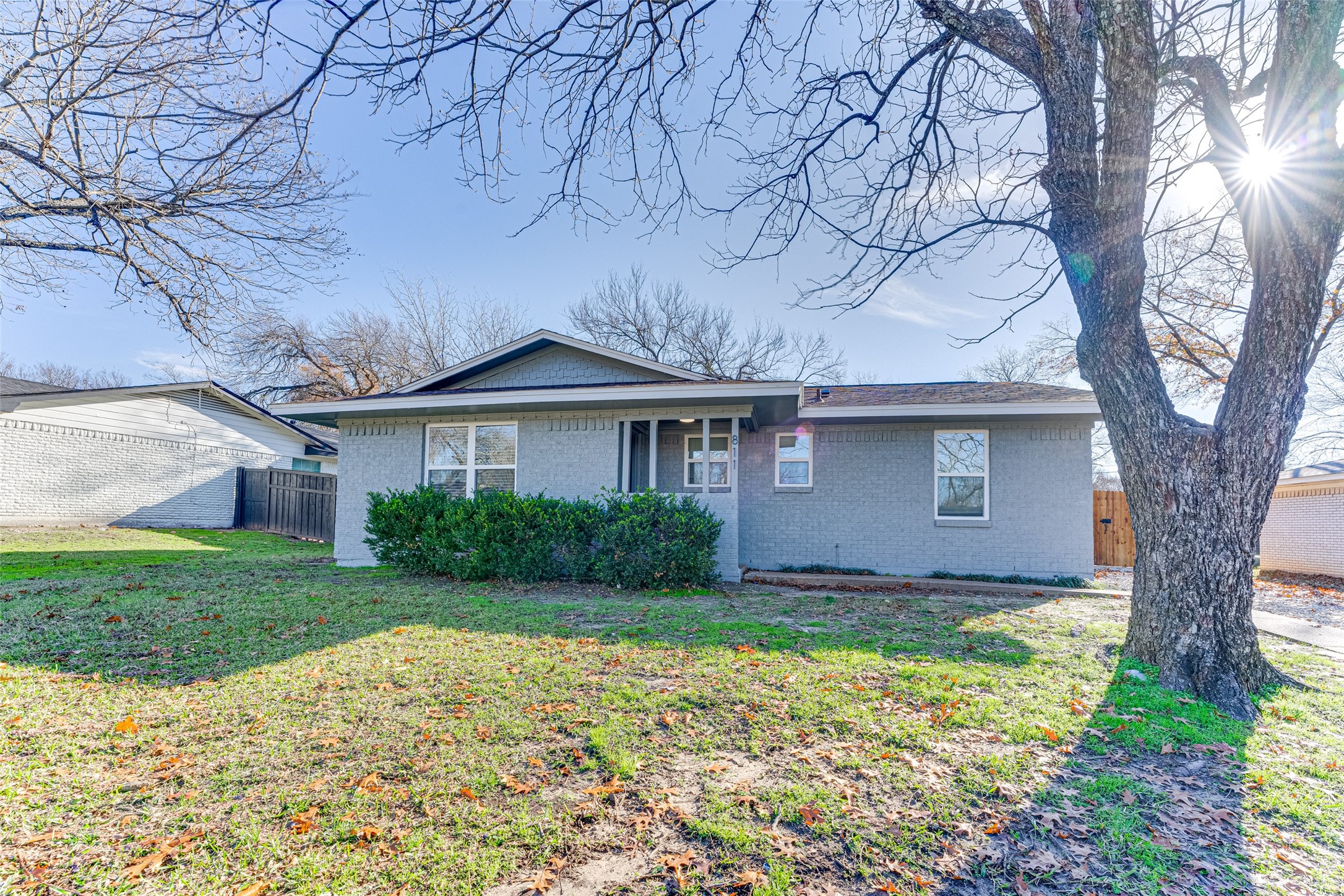 811 Loy Lane Ennis TX 75119