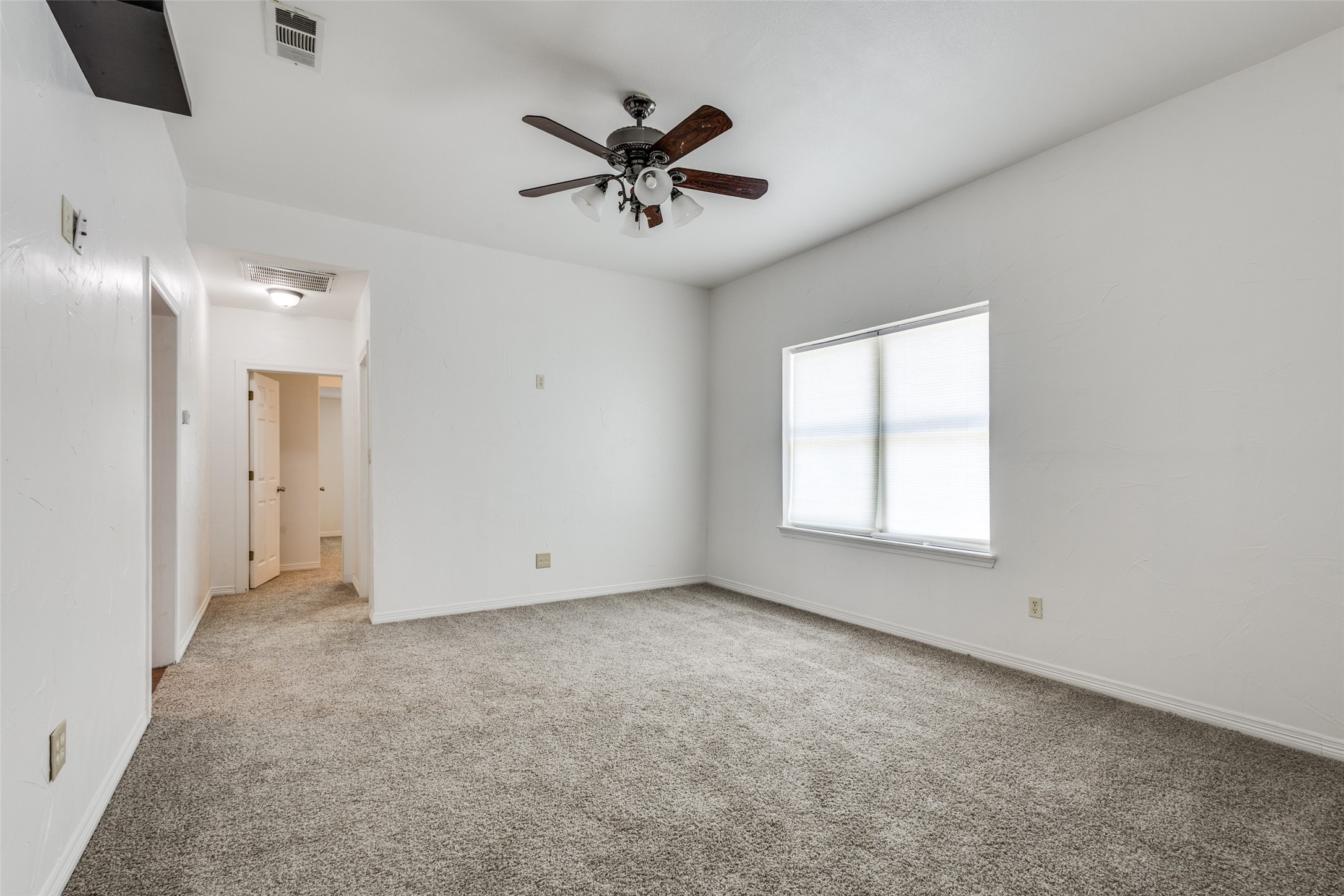 618 E Woodard Street Denison TX 75021