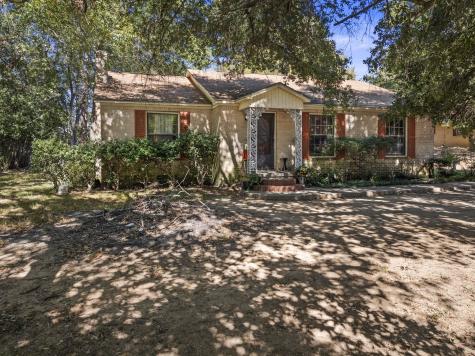 411 E Main Street Omaha TX 75571