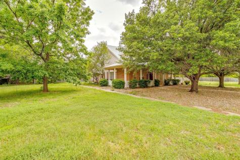 7540 Buck Street North Richland Hills TX 76182