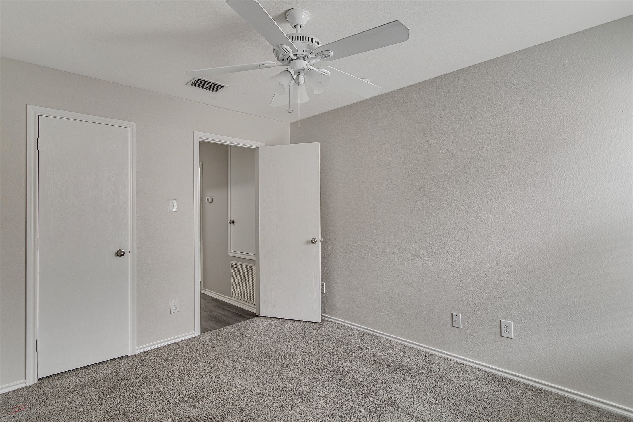 596 Creekbend Street Crowley TX 76036