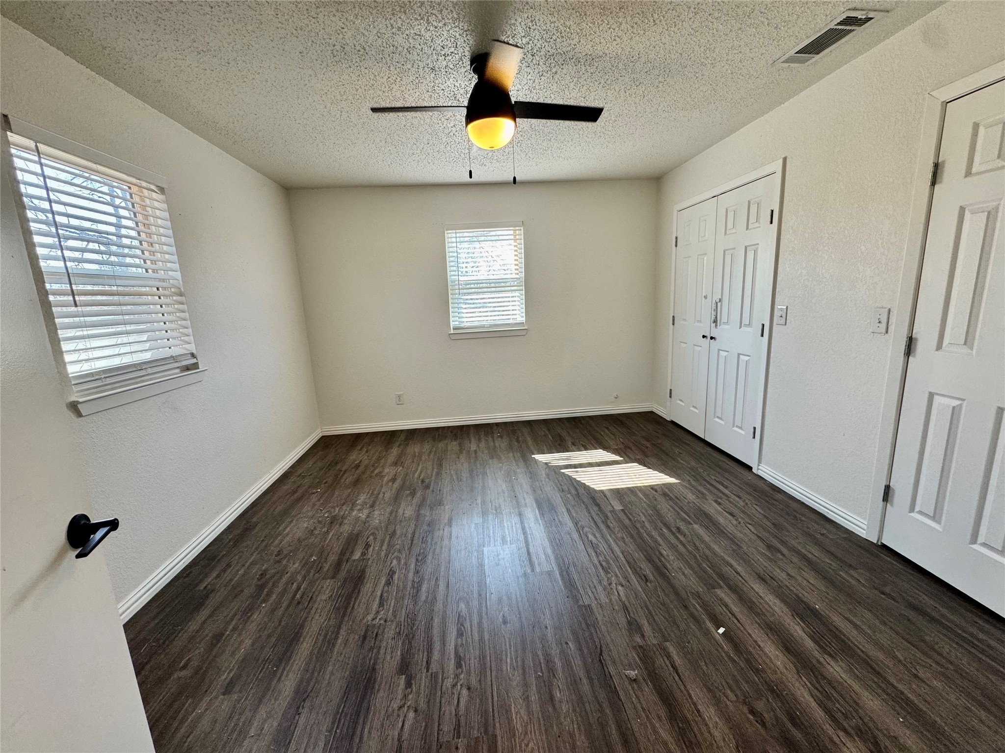 113 W Arnold Street Granbury TX 76048