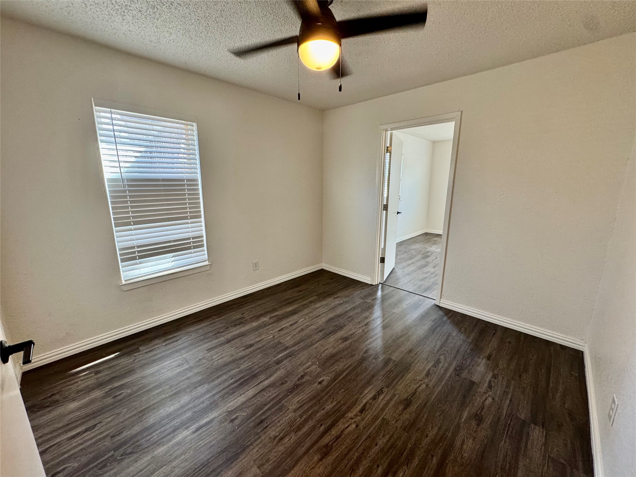 113 W Arnold Street Granbury TX 76048