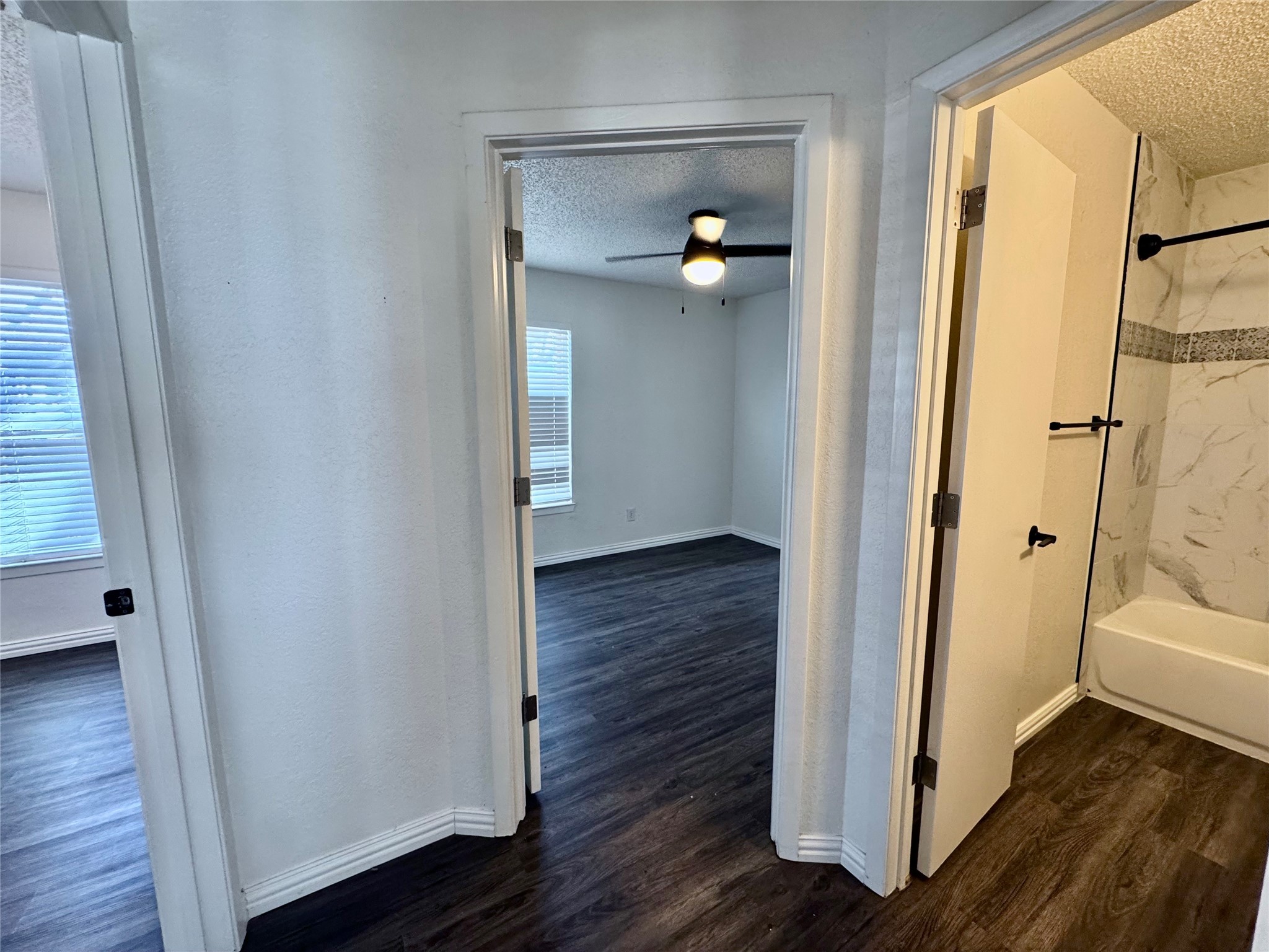 113 W Arnold Street Granbury TX 76048