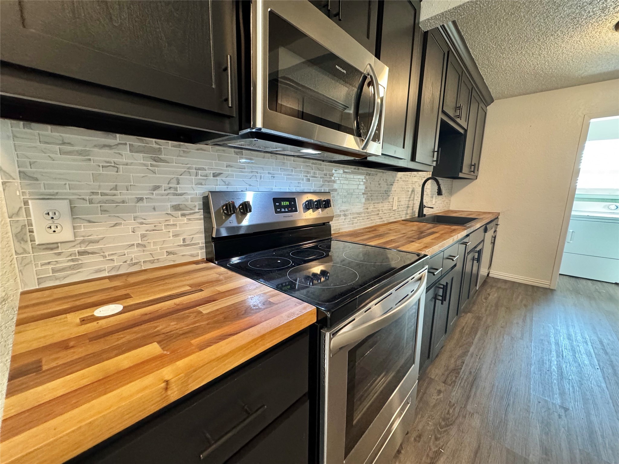 113 W Arnold Street Granbury TX 76048