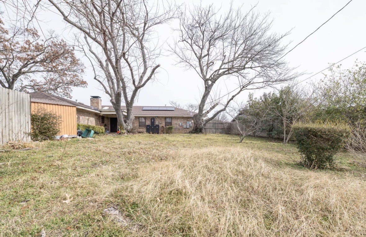 909 Bradfield Drive Garland TX 75042