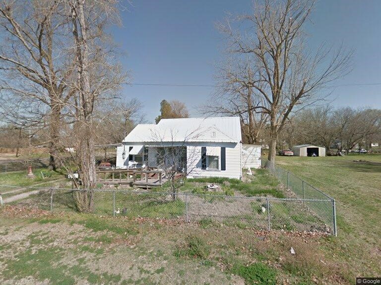 105 E Division Street Blossom TX 75416