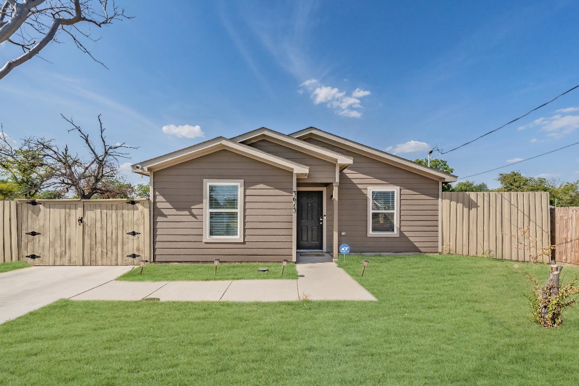 3613 E Berry Street Fort Worth TX 76105