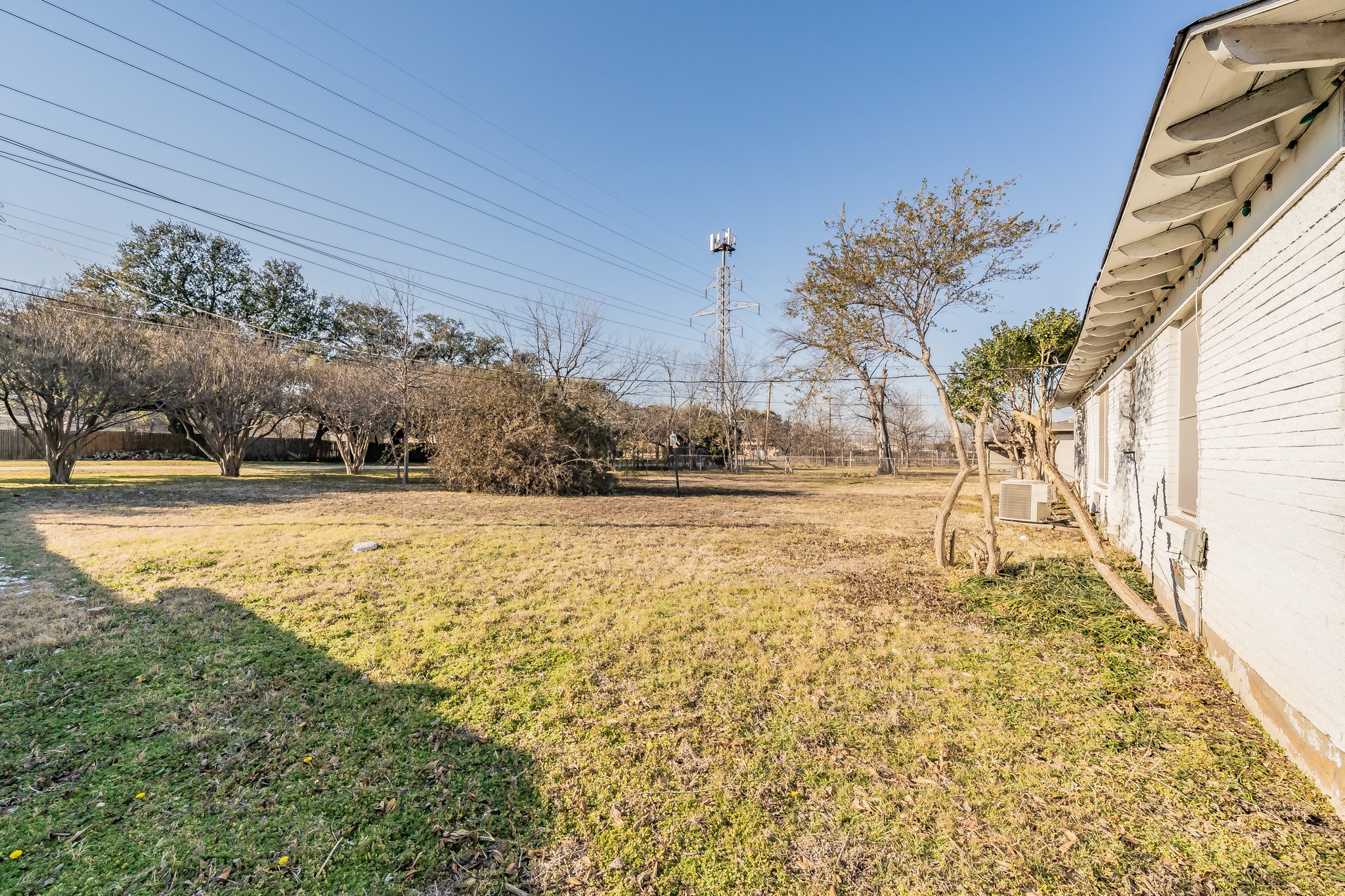 3905 London Lane Richland Hills TX 76118