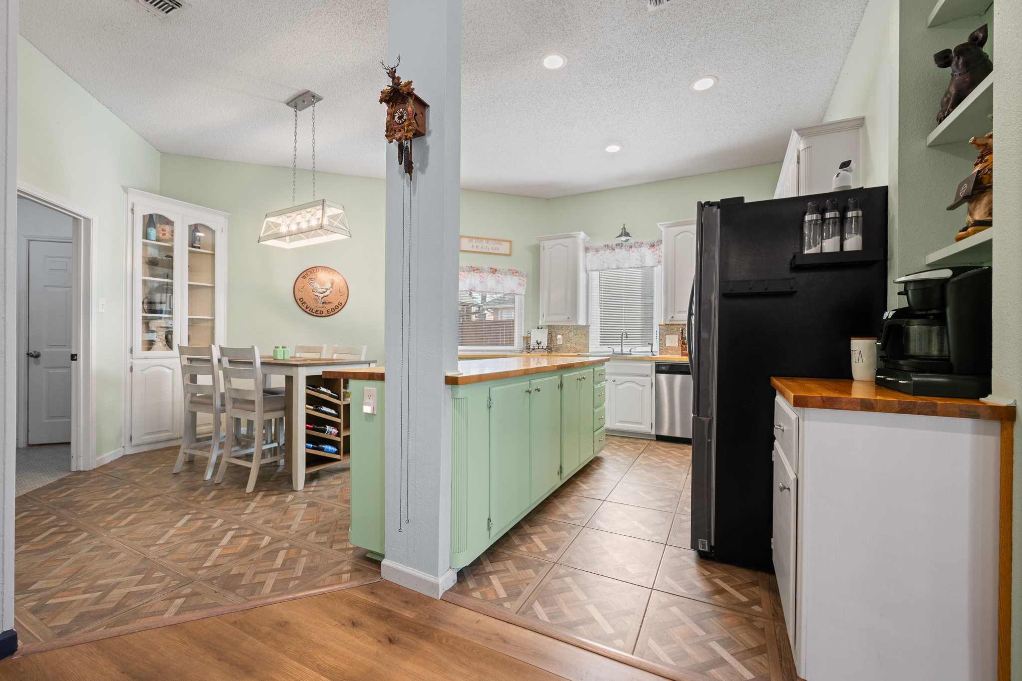 905 Evandale Road Burleson TX 76028