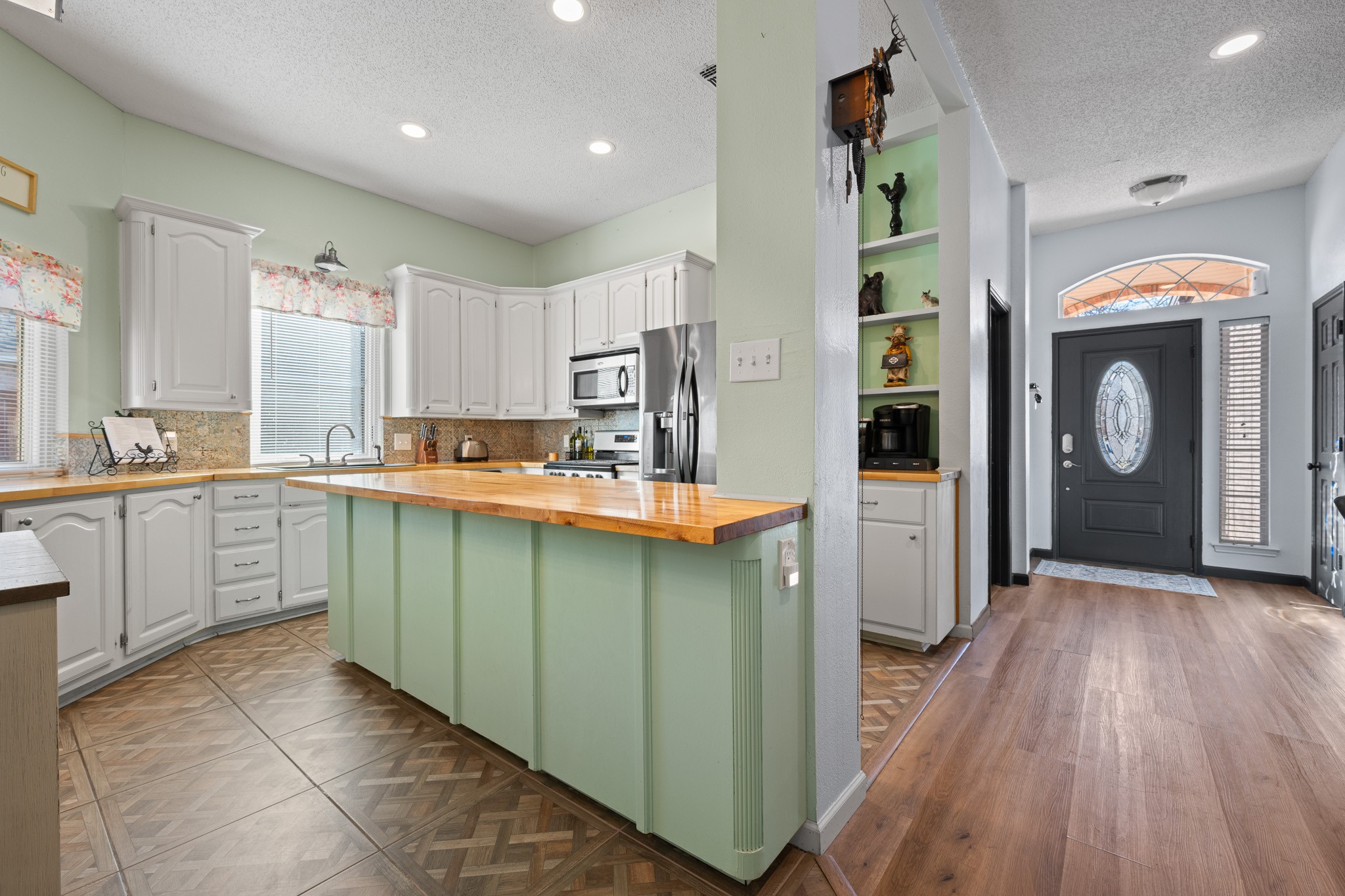 905 Evandale Road Burleson TX 76028