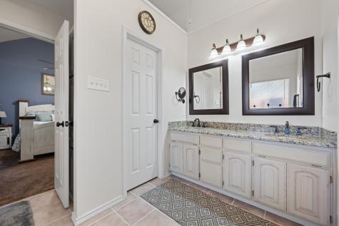 905 Evandale Road Burleson TX 76028