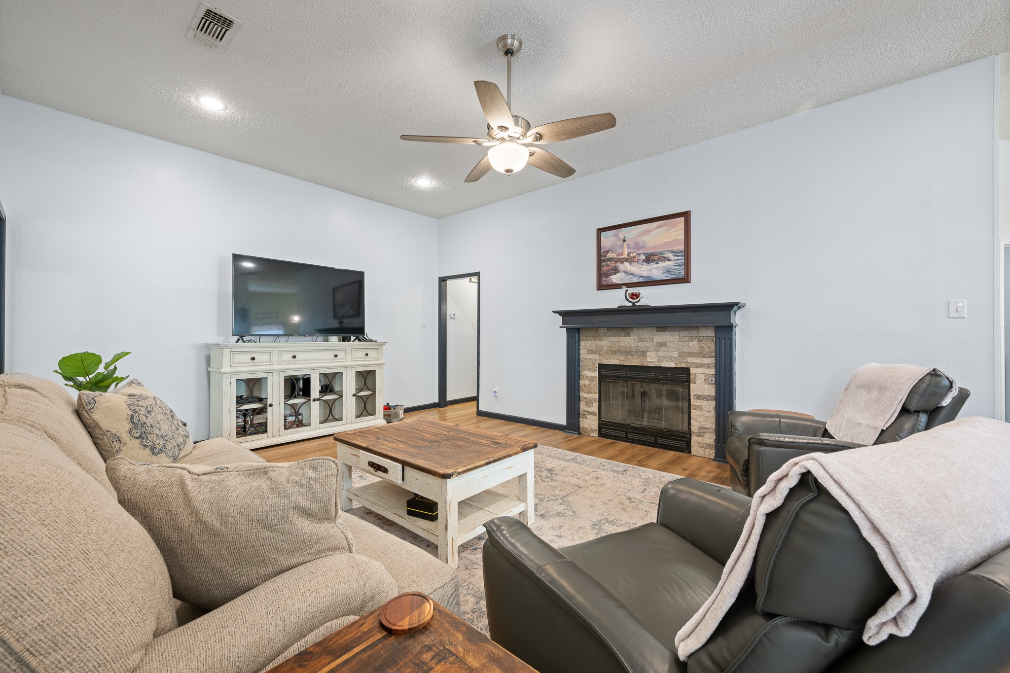 905 Evandale Road Burleson TX 76028