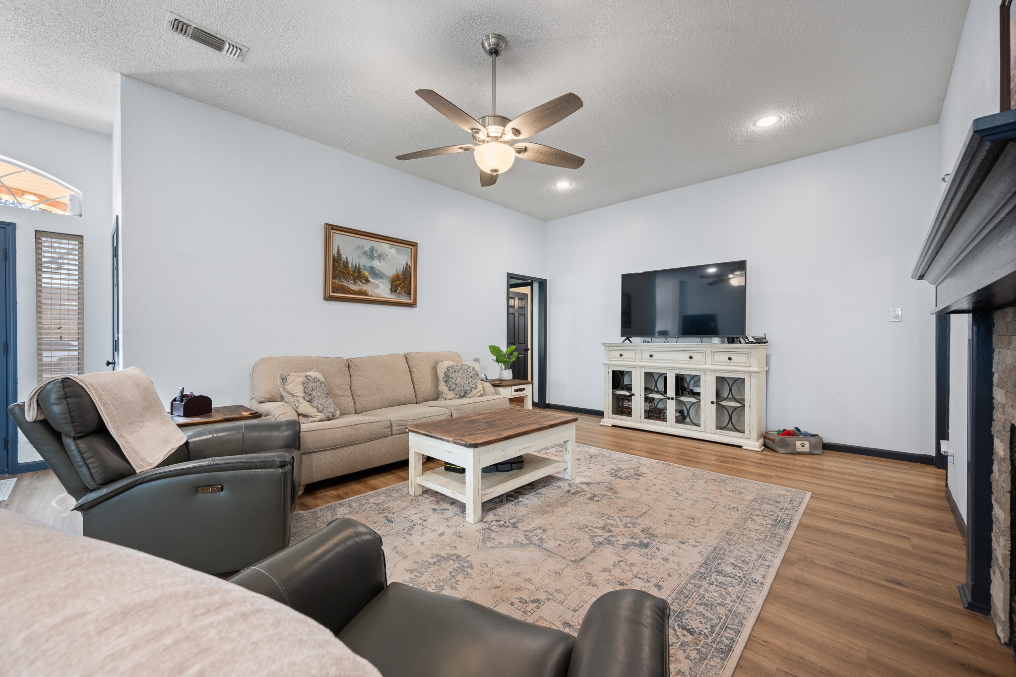 905 Evandale Road Burleson TX 76028