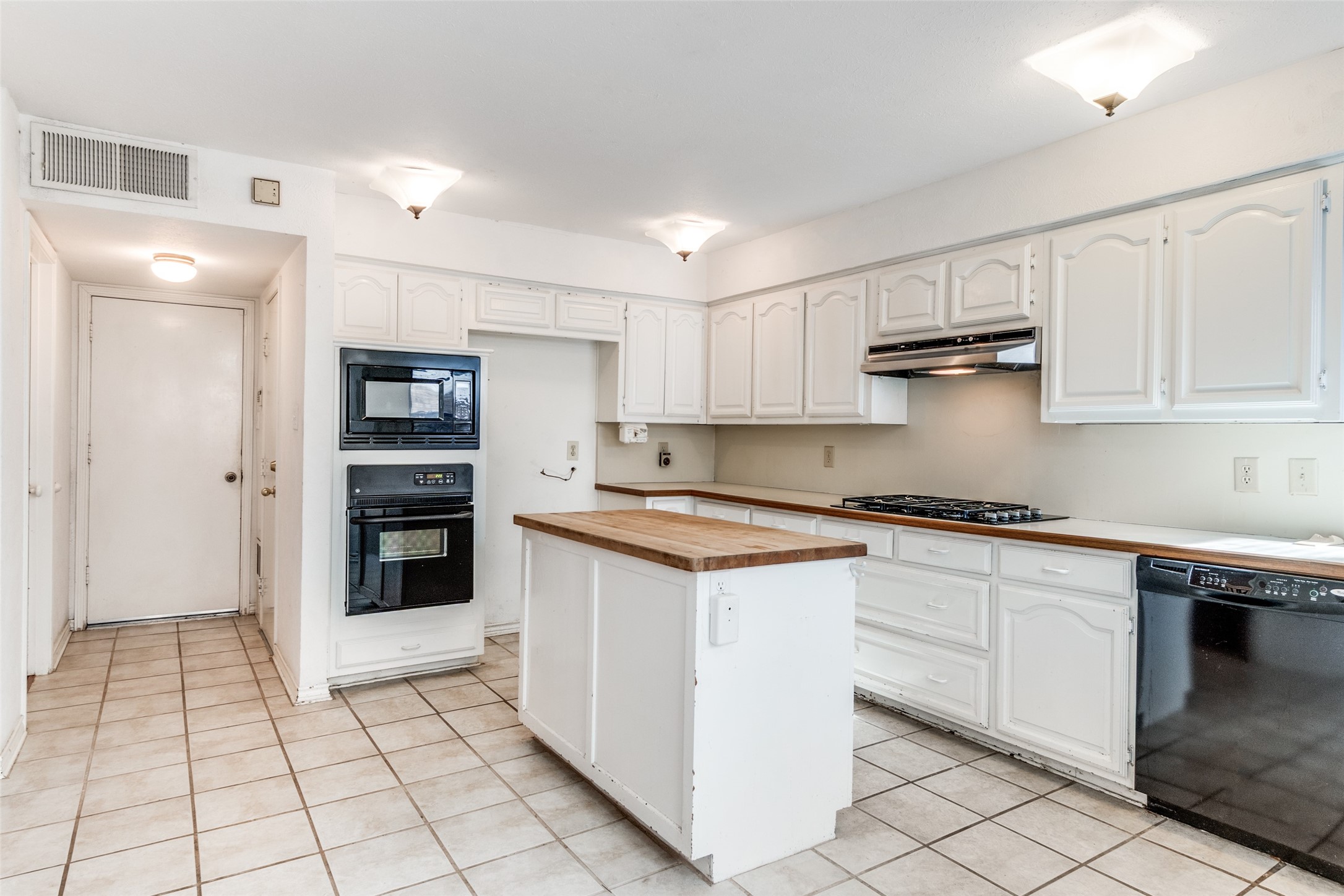 3216 Trevolle Place Dallas TX 75204