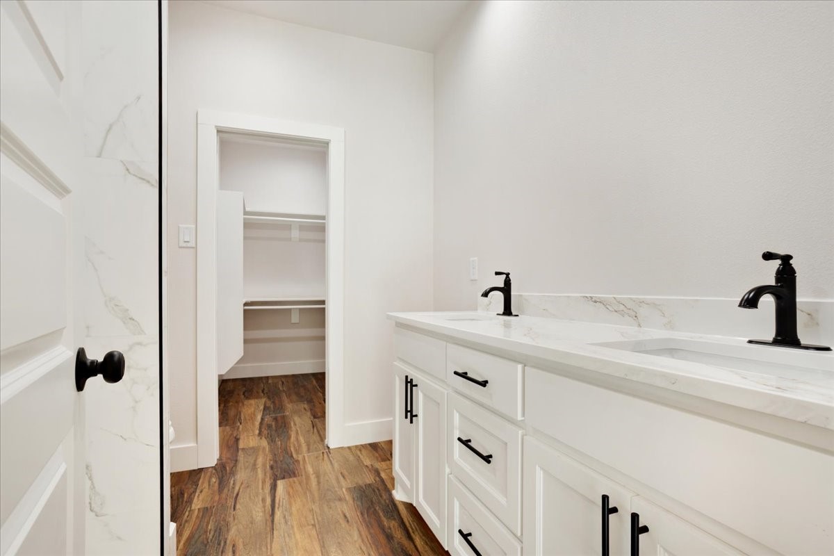 413 N Colbert Avenue Sherman TX 75090