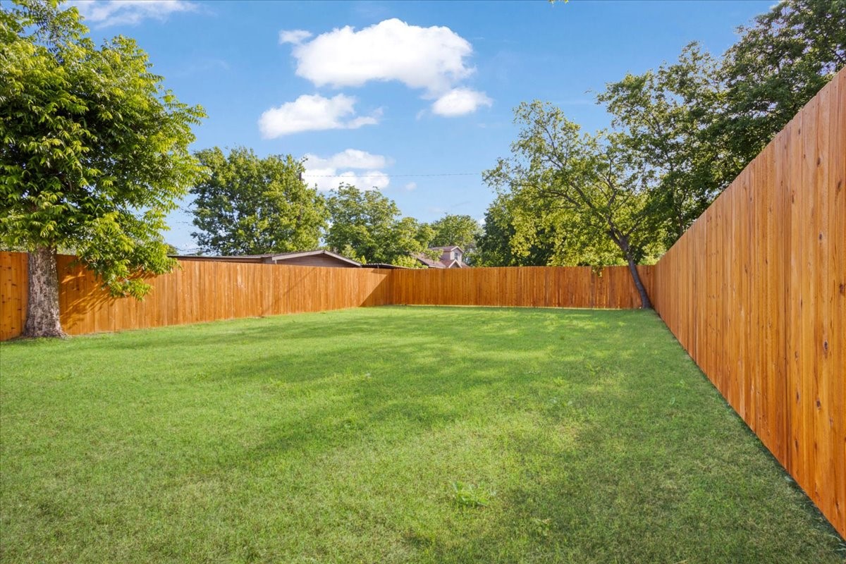413 N Colbert Avenue Sherman TX 75090