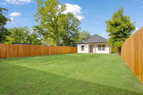 413 N Colbert Avenue Sherman TX 75090