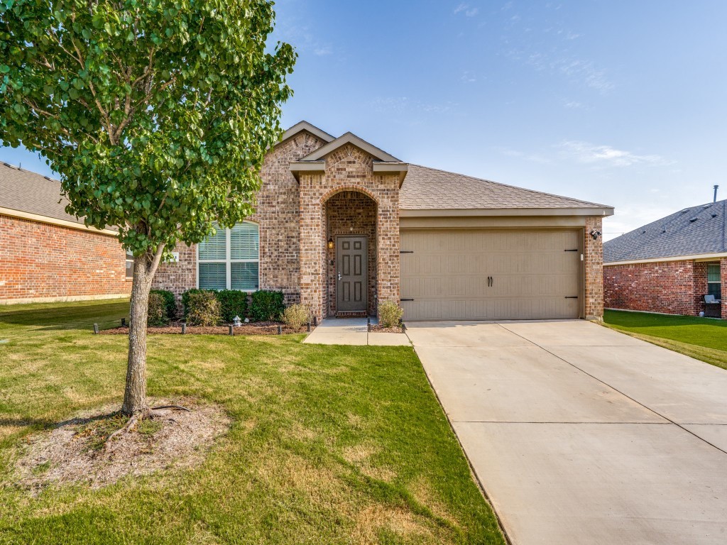 1434 Meadow Creek Drive Princeton TX 75407