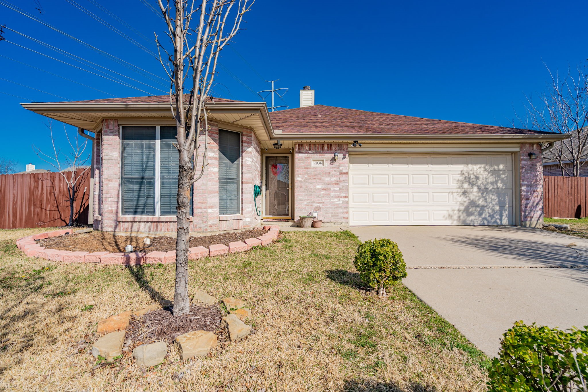 2036 N Kirbywood Trail Grand Prairie TX 75052