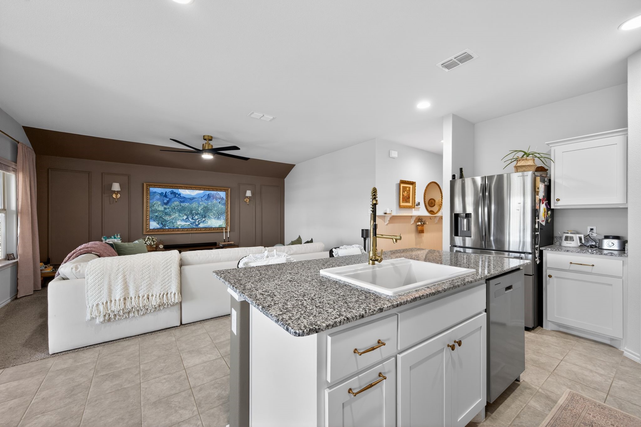 721 Whitecomb Lane Justin TX 76247