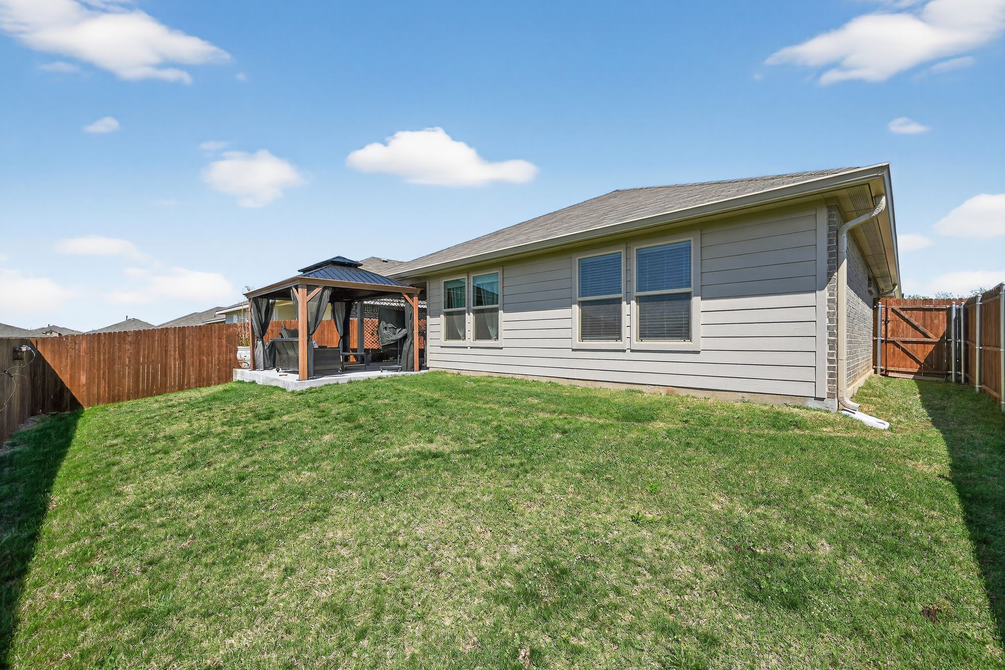 721 Whitecomb Lane Justin TX 76247
