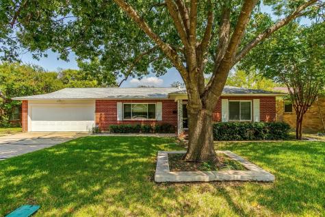 125 SE Newton Drive Burleson TX 76028