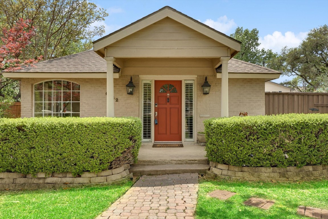6042 Monticello Avenue Dallas TX 75206