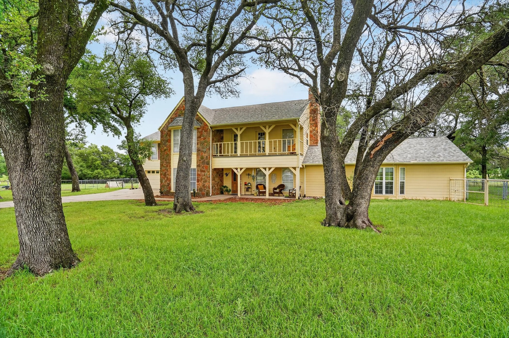 14145 S Highway 281 Santo TX 76472