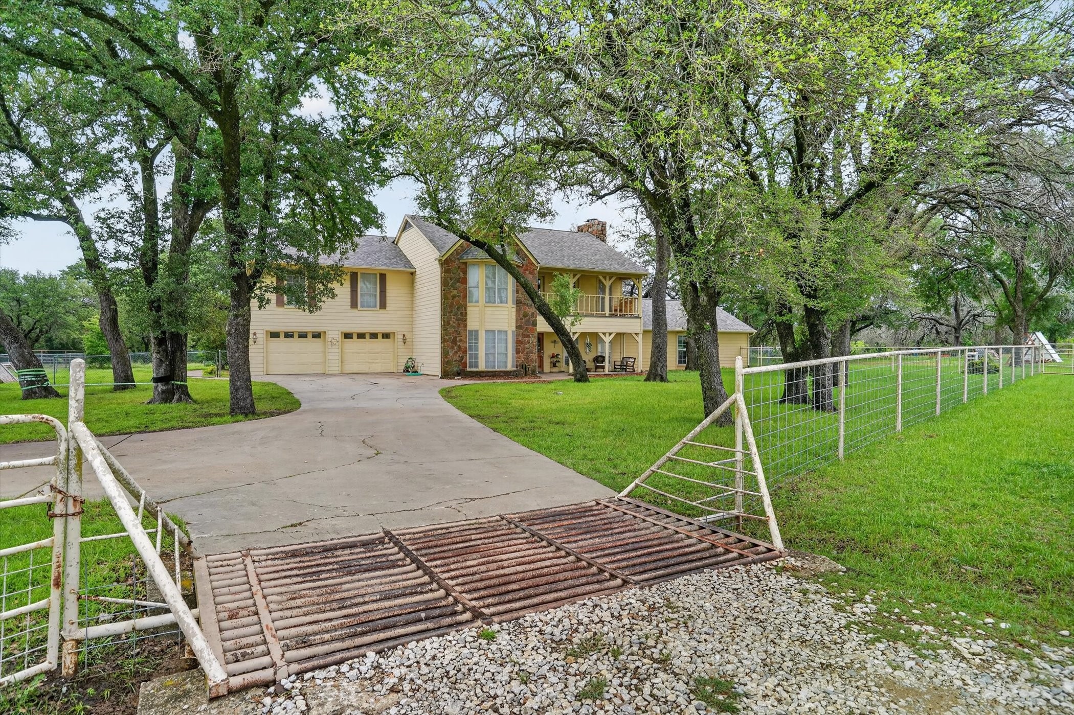 14145 S Highway 281 Santo TX 76472