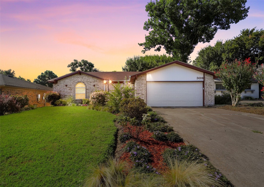 309 Kirby Creek Drive Grand Prairie TX 75052