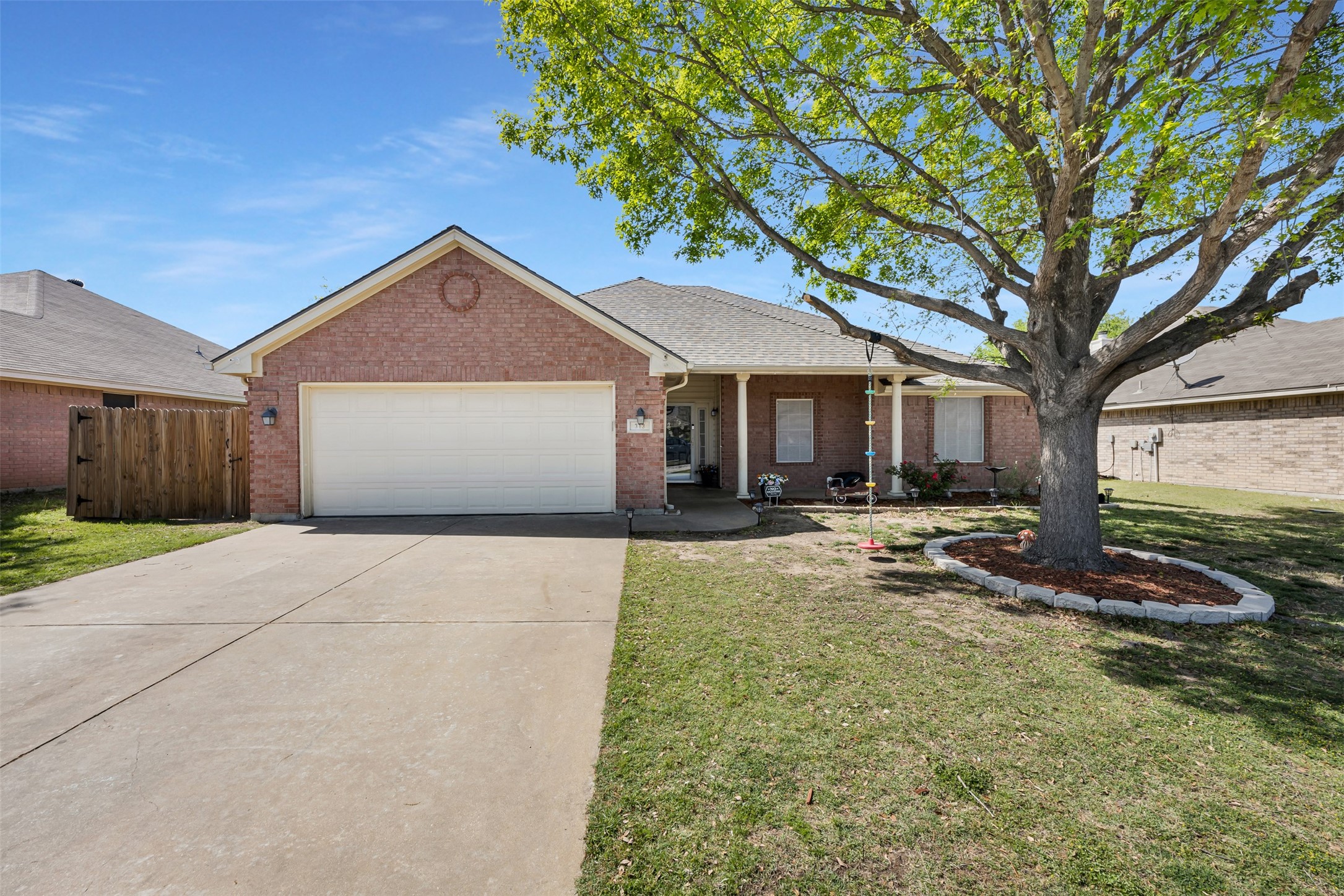 313 Angela Drive Burleson TX 76028