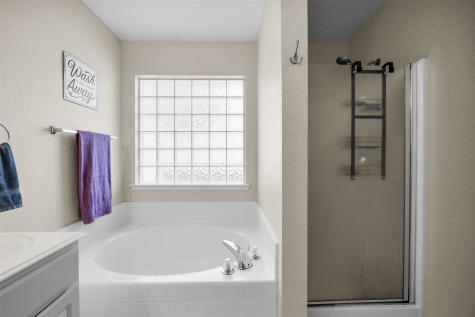 313 Angela Drive Burleson TX 76028