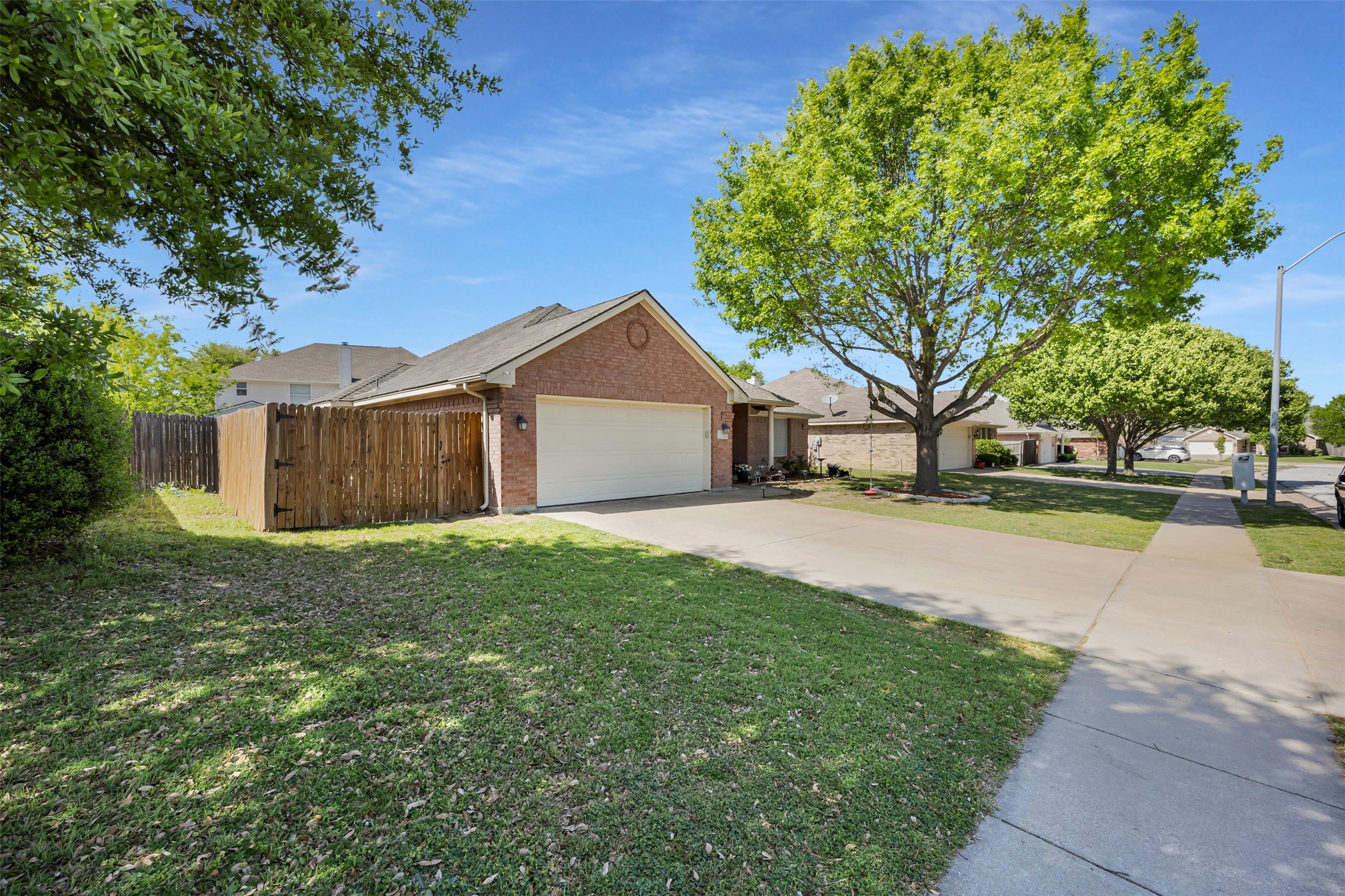 313 Angela Drive Burleson TX 76028