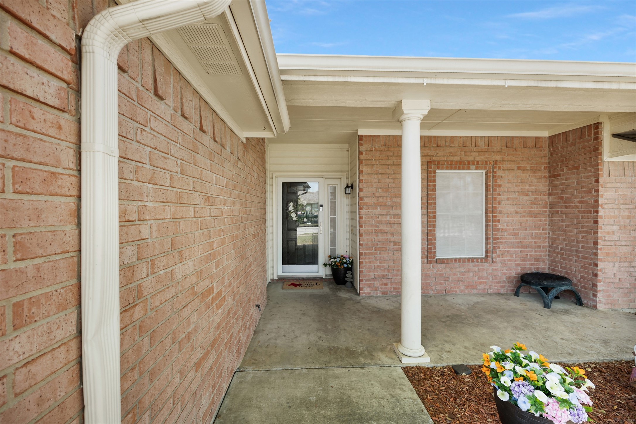 313 Angela Drive Burleson TX 76028