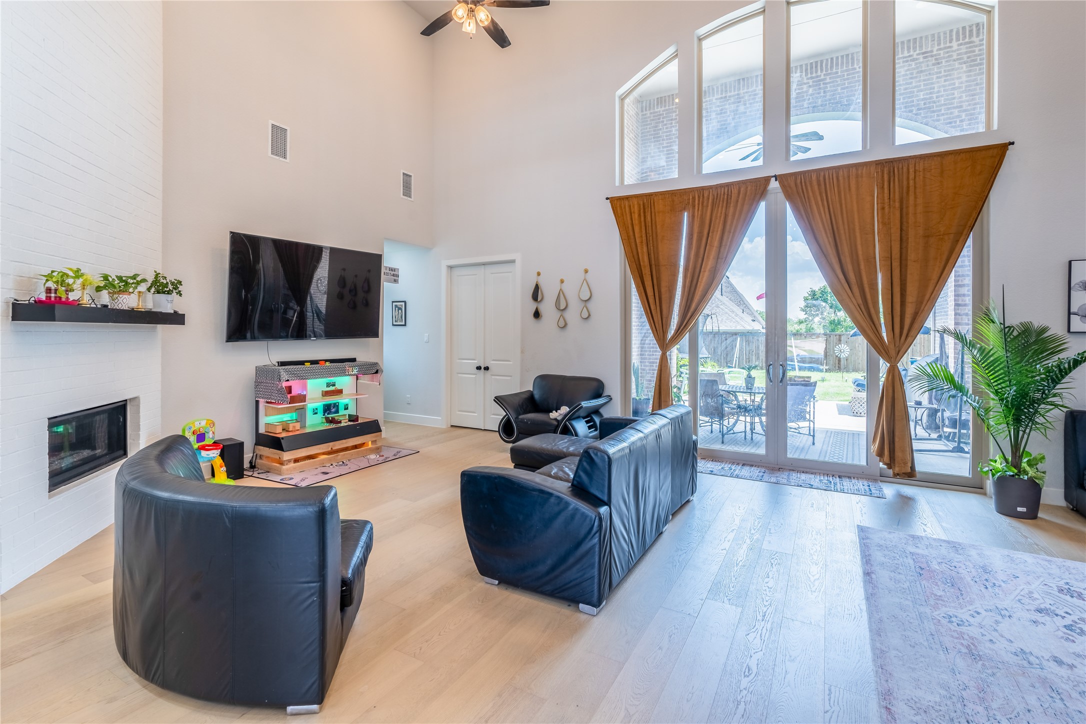 1712 Hanoverian Lane Aubrey TX 76227