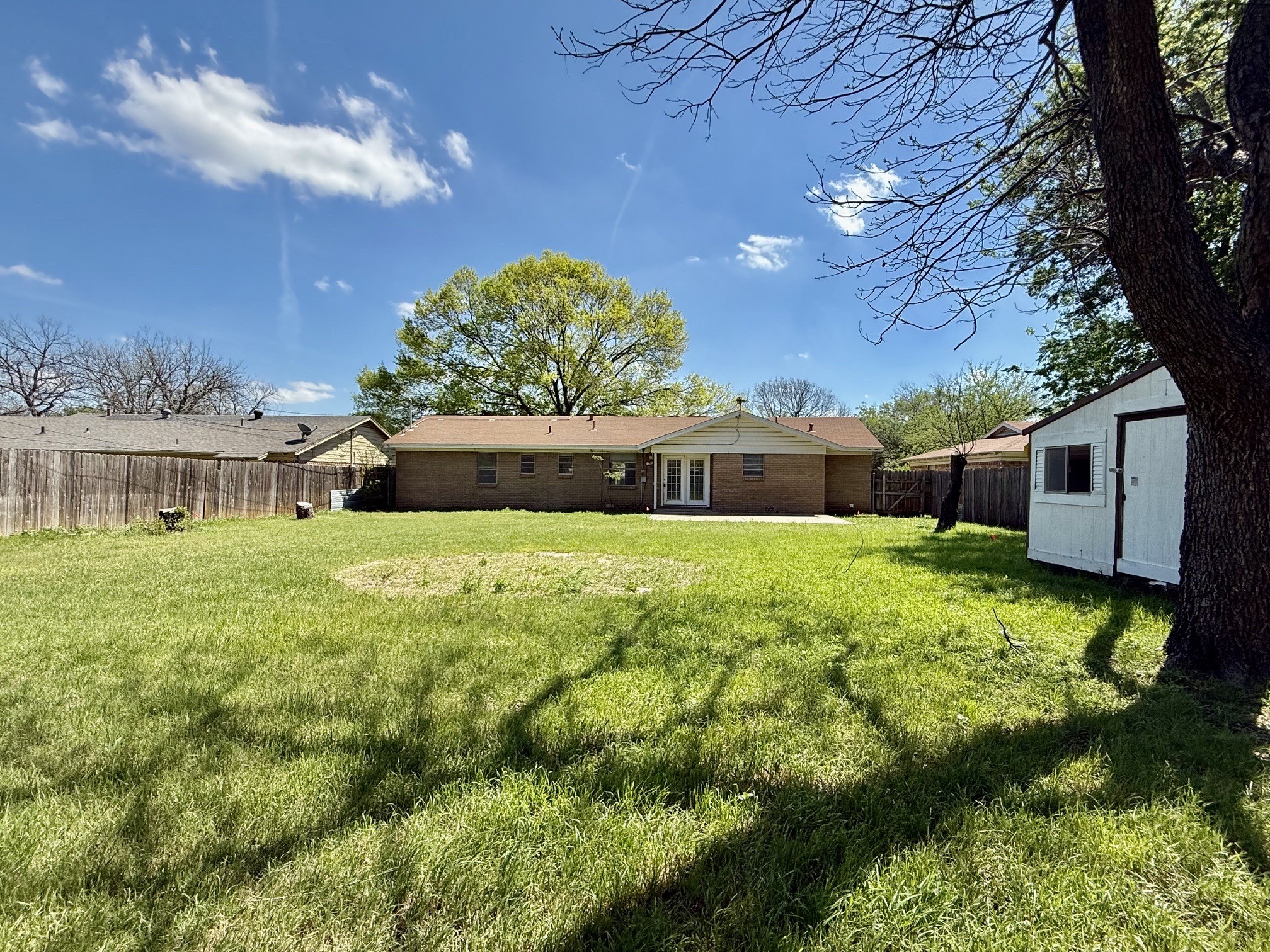 1114 Davis Street Cleburne TX 76033