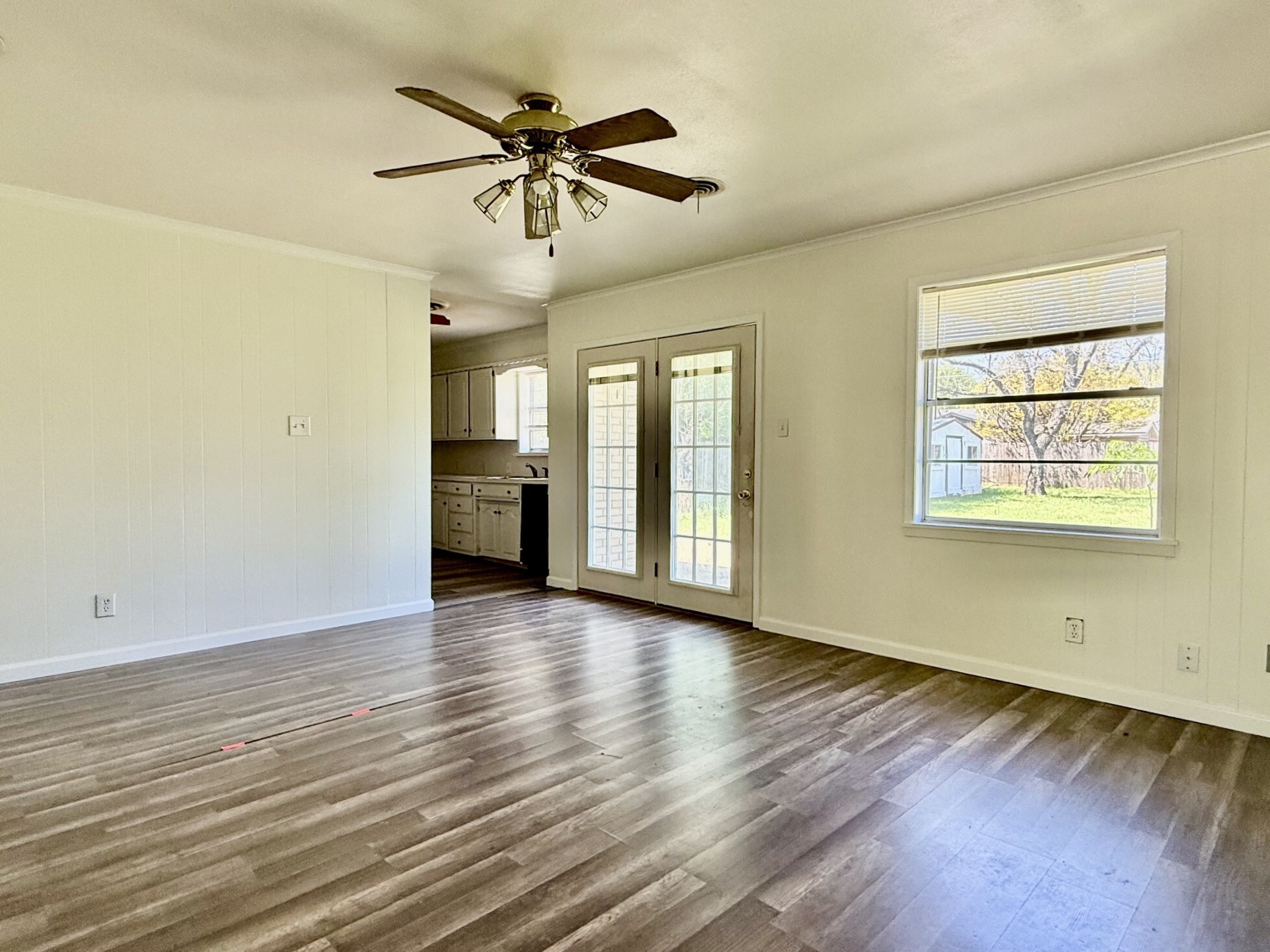 1114 Davis Street Cleburne TX 76033