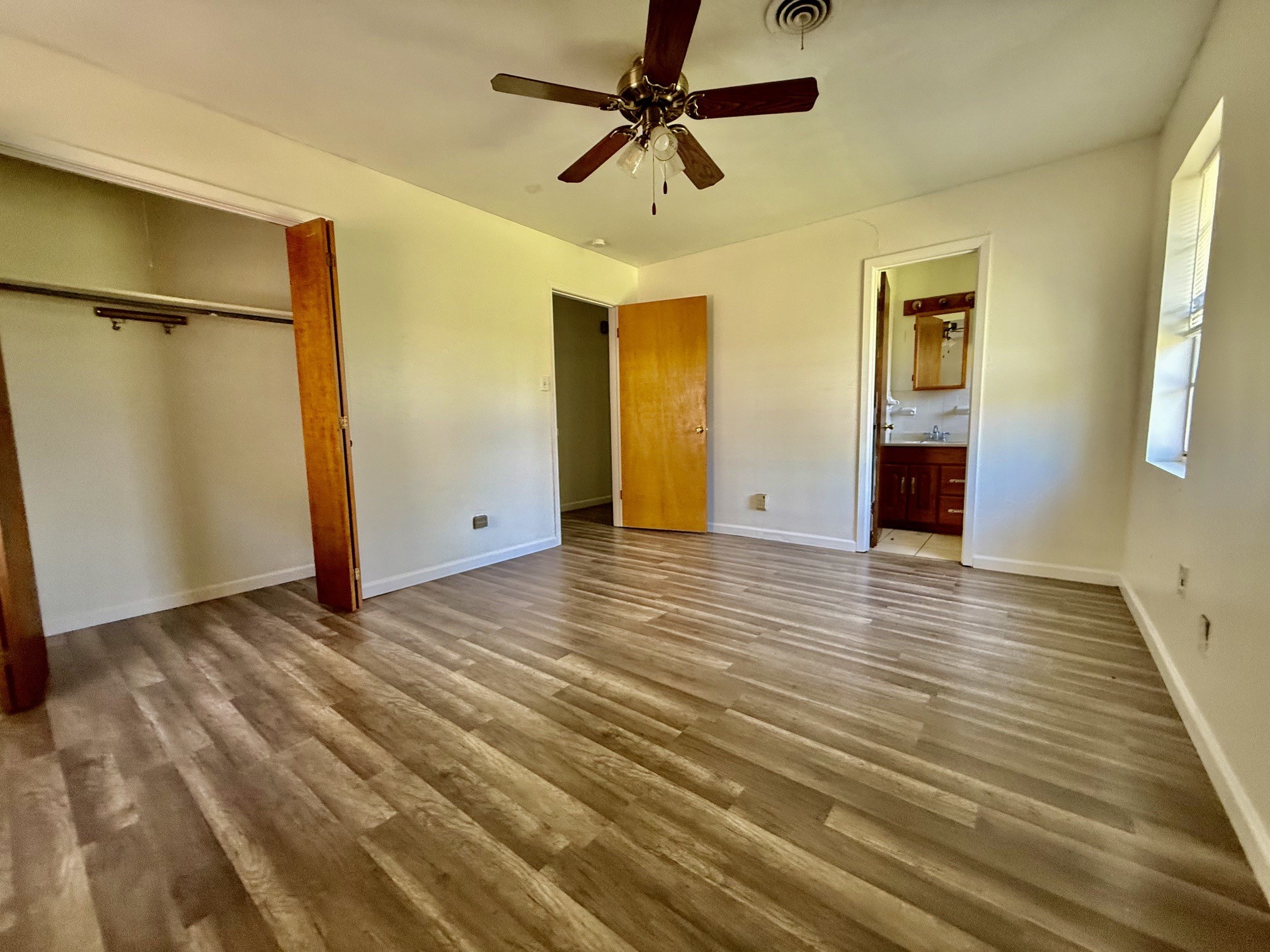 1114 Davis Street Cleburne TX 76033