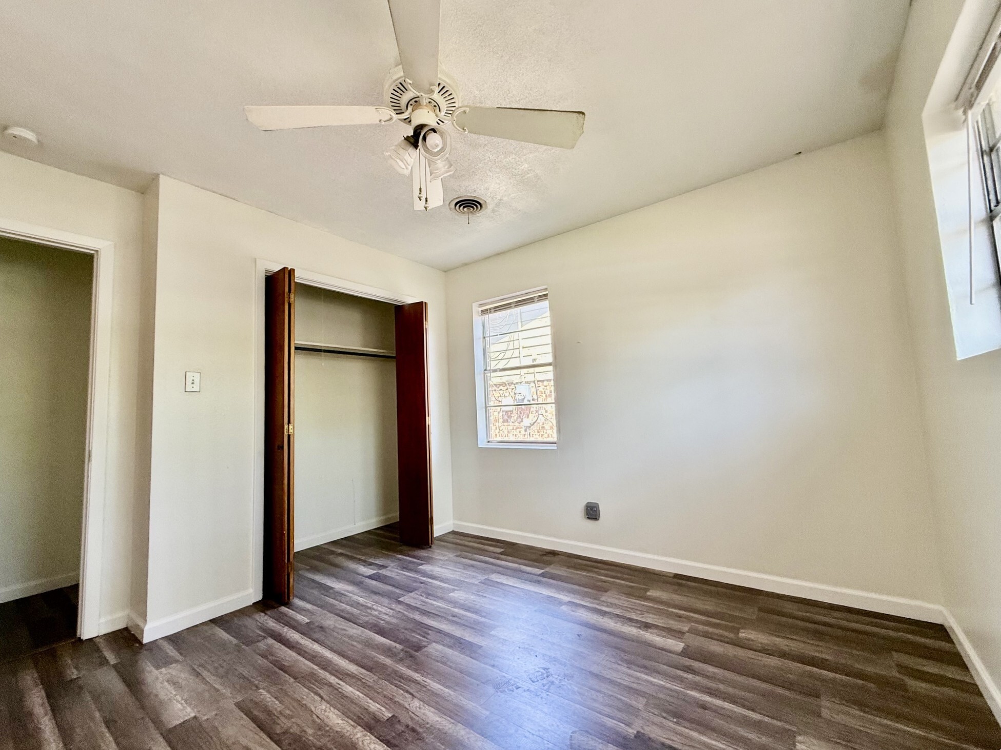 1114 Davis Street Cleburne TX 76033