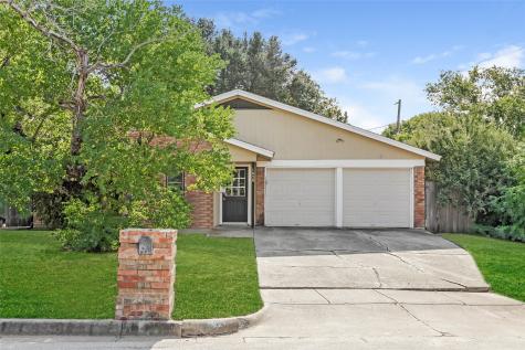 1029 Fox River Lane Fort Worth TX 76120
